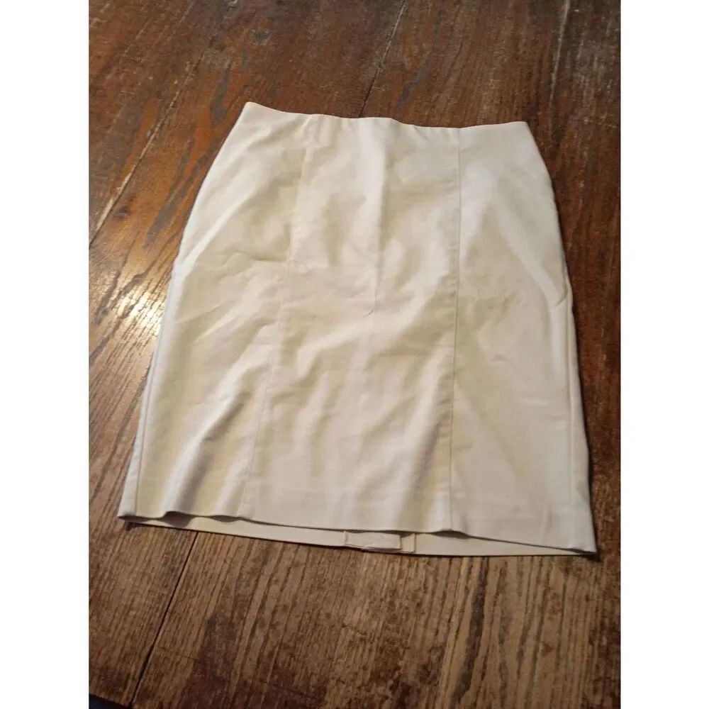 Size 8 Van Heusen Stretch Rear Zip Cream Straight Pencil Skirt
